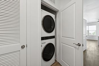 In-home full-size washer & dryer